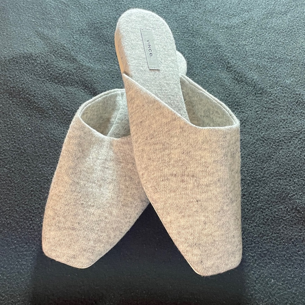 Vince Women's Soft Gray Cashmere blend Slippers